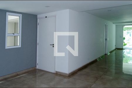 Apartamento à venda com 120m², 2 quartos e 2 vagasHall de entrada