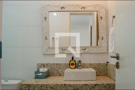 Apartamento à venda com 120m², 2 quartos e 2 vagasBanheiro da Suite 2 