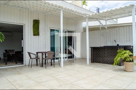 Apartamento à venda com 120m², 2 quartos e 2 vagasVaranda