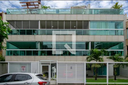 Apartamento à venda com 120m², 2 quartos e 2 vagasFachada