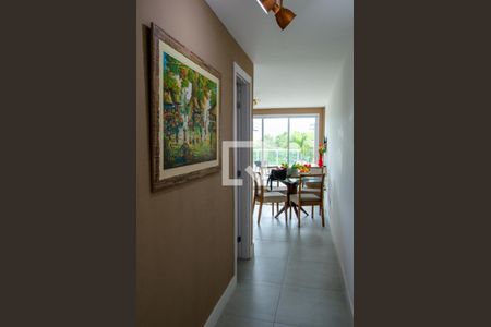 Apartamento à venda com 120m², 2 quartos e 2 vagasCorredor 