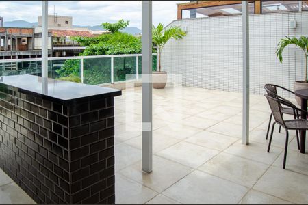 Apartamento à venda com 120m², 2 quartos e 2 vagasVaranda