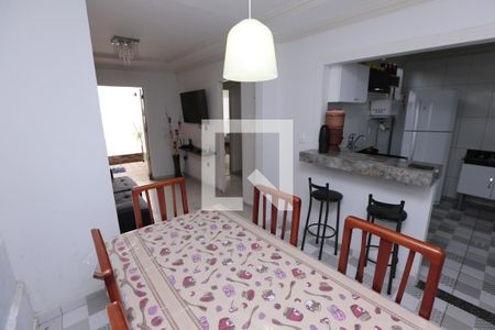 Copa de casa para alugar com 3 quartos, 100m² em Santa Helena, Contagem