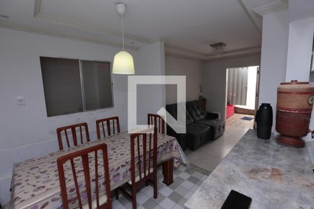 Copa de casa para alugar com 3 quartos, 100m² em Santa Helena, Contagem
