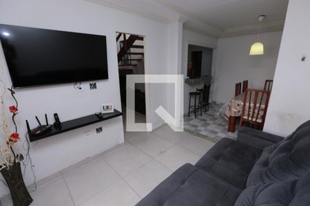 sala de casa para alugar com 3 quartos, 100m² em Santa Helena, Contagem