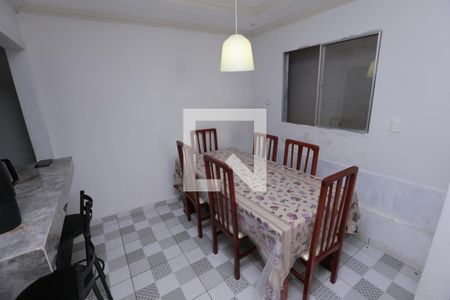 Copa de casa para alugar com 3 quartos, 100m² em Santa Helena, Contagem