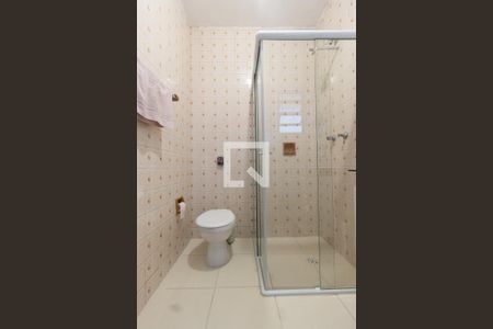 Casa à venda com 380m², 2 quartos e 8 vagasBanheiro