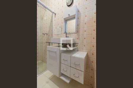 Casa à venda com 380m², 2 quartos e 8 vagasBanheiro