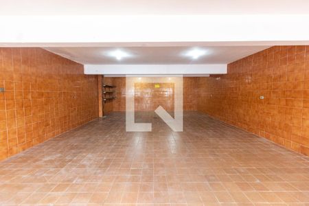 Casa à venda com 380m², 2 quartos e 8 vagasGaragem