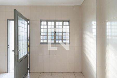 Vista da Sala de Estar de casa para alugar com 2 quartos, 150m² em Parque Peruche, São Paulo