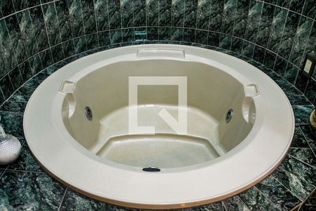 Casa à venda com 292m², 3 quartos e 4 vagasBanheiro da Suíte