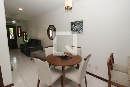 Sala de casa à venda com 3 quartos, 137m² em Hípica, Porto Alegre