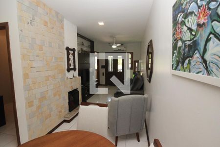 Sala de casa à venda com 3 quartos, 137m² em Hípica, Porto Alegre