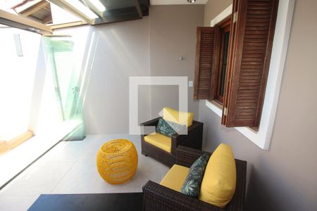 varanda de casa à venda com 3 quartos, 137m² em Hípica, Porto Alegre