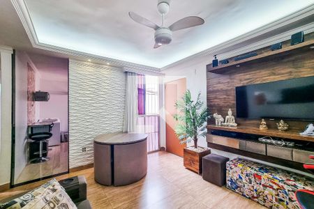 Sala de apartamento para alugar com 2 quartos, 44m² em Parque Jardim Alterosa, Belo Horizonte