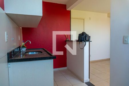 Apartamento à venda com 49m², 2 quartos e 1 vaga Apartamento à venda com 49m², 2 quartos e 1 vagaCozinha e Área de Serviço