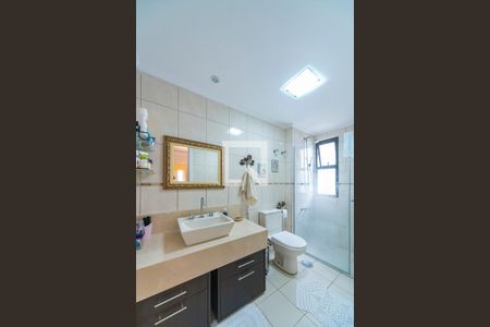 Apartamento para alugar com 100m², 3 quartos e 2 vagasBanheiro do Quarto 2