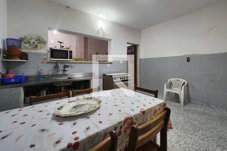 Casa à venda com 194m², 3 quartos e 4 vagas Casa à venda com 194m², 3 quartos e 4 vagasCozinha 1