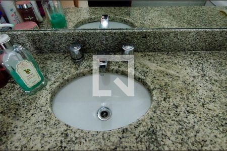 Apartamento à venda com 73m², 2 quartos e 1 vaga Apartamento à venda com 73m², 2 quartos e 1 vagaBanheiro da Suíte 1