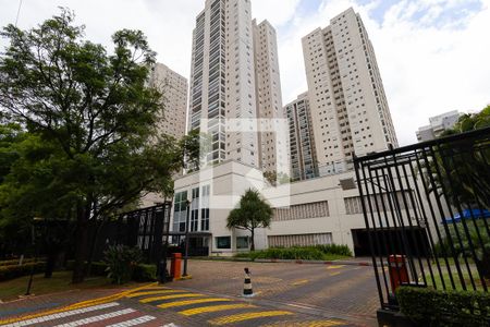 Apartamento à venda com 100m², 2 quartos e 2 vagasFachada e portaria