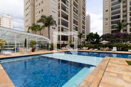 Apartamento à venda com 100m², 2 quartos e 2 vagasÁrea comum - Piscina