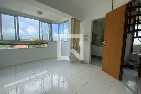 Quarto de apartamento para alugar com 2 quartos, 77m² em Pituba, Salvador