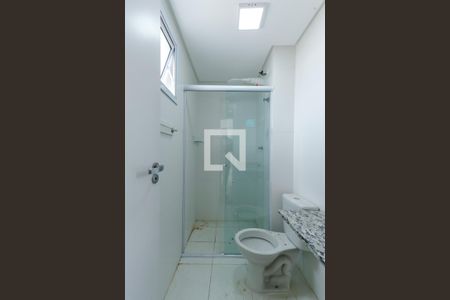 Banheiro de apartamento para alugar com 1 quarto, 31m² em Vila Mazzei, São Paulo