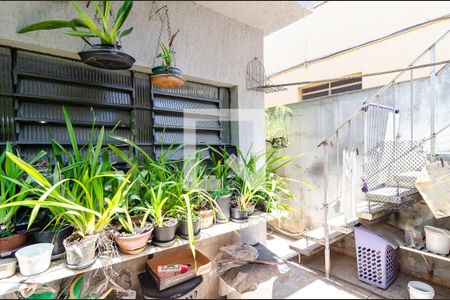 Casa à venda com 150m², 5 quartos e 2 vagasQuintal