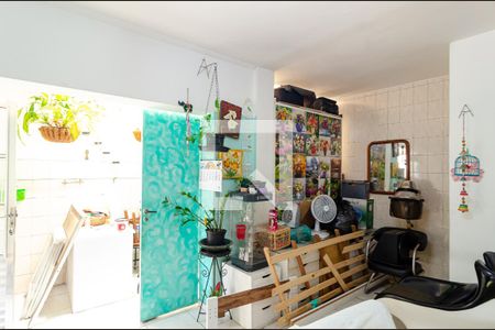 Casa à venda com 150m², 5 quartos e 2 vagasEdícula