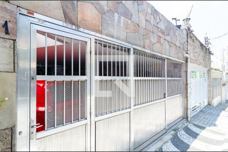 Casa à venda com 150m², 5 quartos e 2 vagasFachada