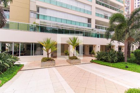 Apartamento à venda com 228m², 3 quartos e 4 vagas Apartamento à venda com 228m², 3 quartos e 4 vagasFachada