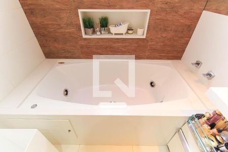 Apartamento à venda com 228m², 3 quartos e 4 vagas Apartamento à venda com 228m², 3 quartos e 4 vagasBanheiro do Quarto 1