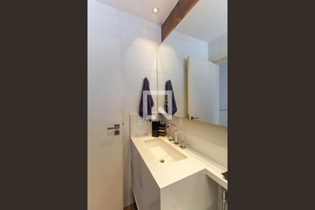 Apartamento à venda com 228m², 3 quartos e 4 vagas Apartamento à venda com 228m², 3 quartos e 4 vagasBanheiro do Quarto 1