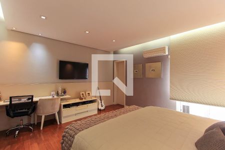 Apartamento à venda com 228m², 3 quartos e 4 vagas Apartamento à venda com 228m², 3 quartos e 4 vagasQuarto 1