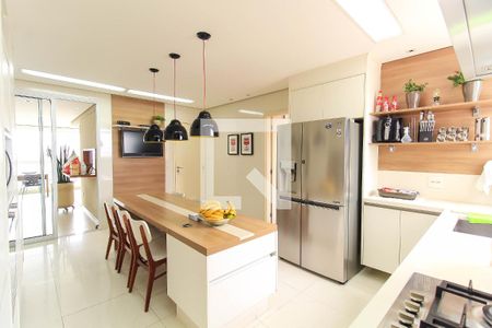 Apartamento à venda com 228m², 3 quartos e 4 vagas Apartamento à venda com 228m², 3 quartos e 4 vagasCozinha