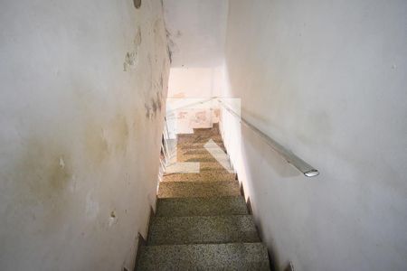 Escada de casa à venda com 2 quartos, 126m² em Jardim Bom Tempo, Taboão da Serra