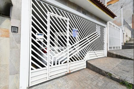 Casa à venda com 181m², 3 quartos e 2 vagasFachada
