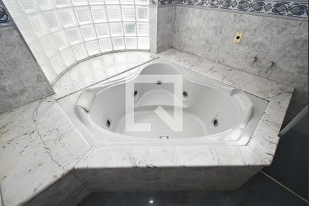 Casa à venda com 181m², 3 quartos e 2 vagasBanheiro do Quarto 1