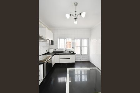 Casa à venda com 181m², 3 quartos e 2 vagasCozinha