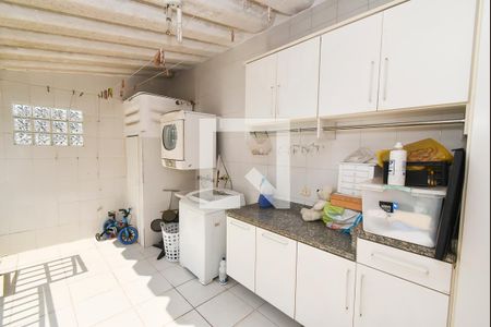 Casa à venda com 181m², 3 quartos e 2 vagasÁrea de Serviço
