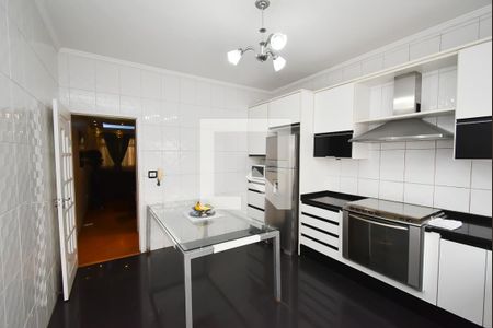 Casa à venda com 181m², 3 quartos e 2 vagasCozinha