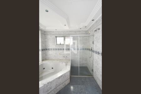 Casa à venda com 181m², 3 quartos e 2 vagasBanheiro do Quarto 1