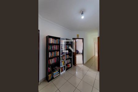 Casa à venda com 464m², 5 quartos e 4 vagasCorredor