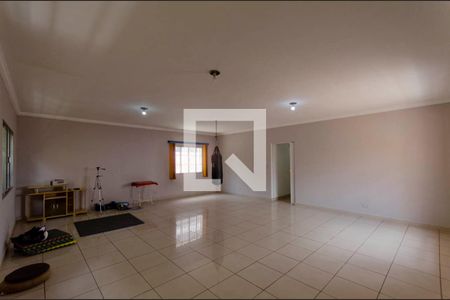 Casa à venda com 464m², 5 quartos e 4 vagasQuarto Reversível