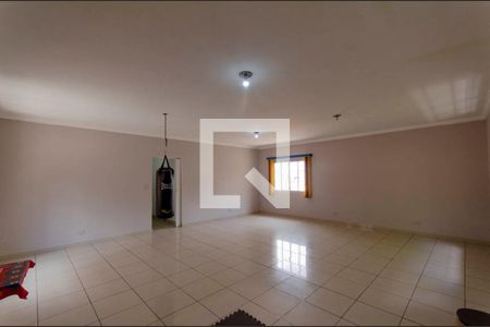 Casa à venda com 464m², 5 quartos e 4 vagasQuarto Reversível