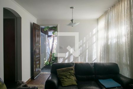 Sala de casa para alugar com 4 quartos, 140m² em Vila Santa Maria, São Paulo