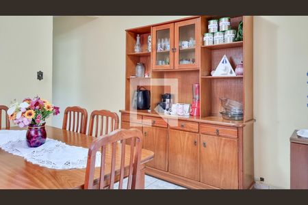 Casa à venda com 100m², 3 quartos e 1 vaga Casa à venda com 100m², 3 quartos e 1 vagaSala de Jantar