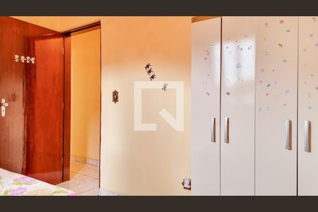 Casa à venda com 100m², 3 quartos e 1 vaga Casa à venda com 100m², 3 quartos e 1 vagaQuarto 2