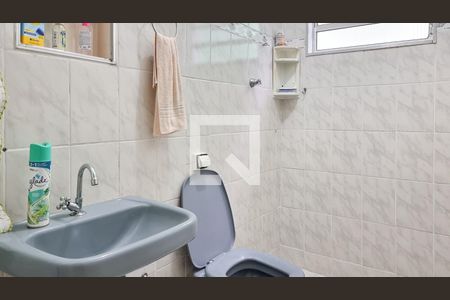 Casa à venda com 100m², 3 quartos e 1 vaga Casa à venda com 100m², 3 quartos e 1 vagaBanheiro 2