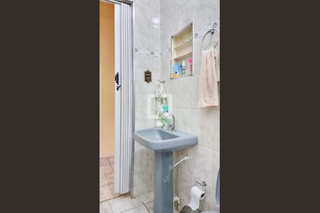 Casa à venda com 100m², 3 quartos e 1 vaga Casa à venda com 100m², 3 quartos e 1 vagaBanheiro 2